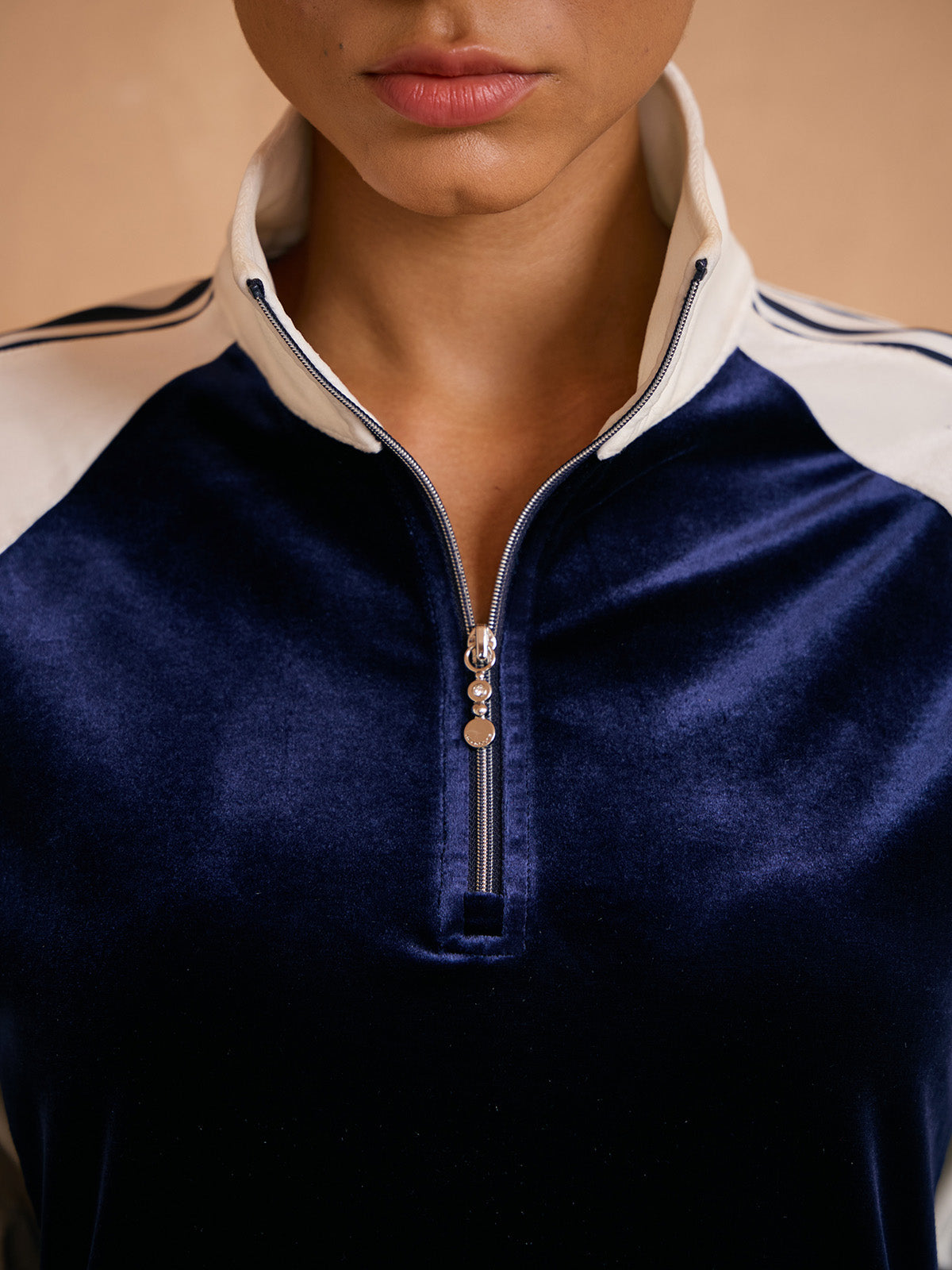 Sudadera de Terciopelo con Cuello Alto