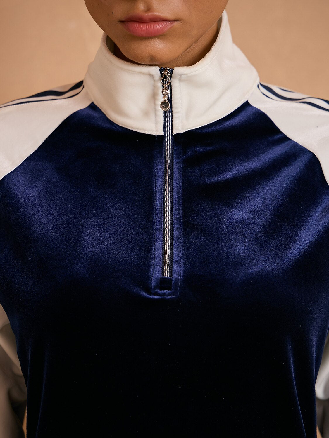 Sudadera de Terciopelo con Cuello Alto